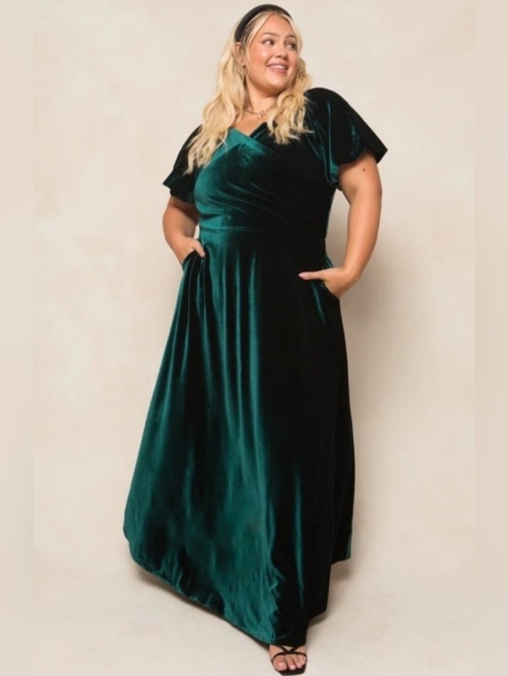 Ivy City Co Tessie Dress - Picture 16 of 16